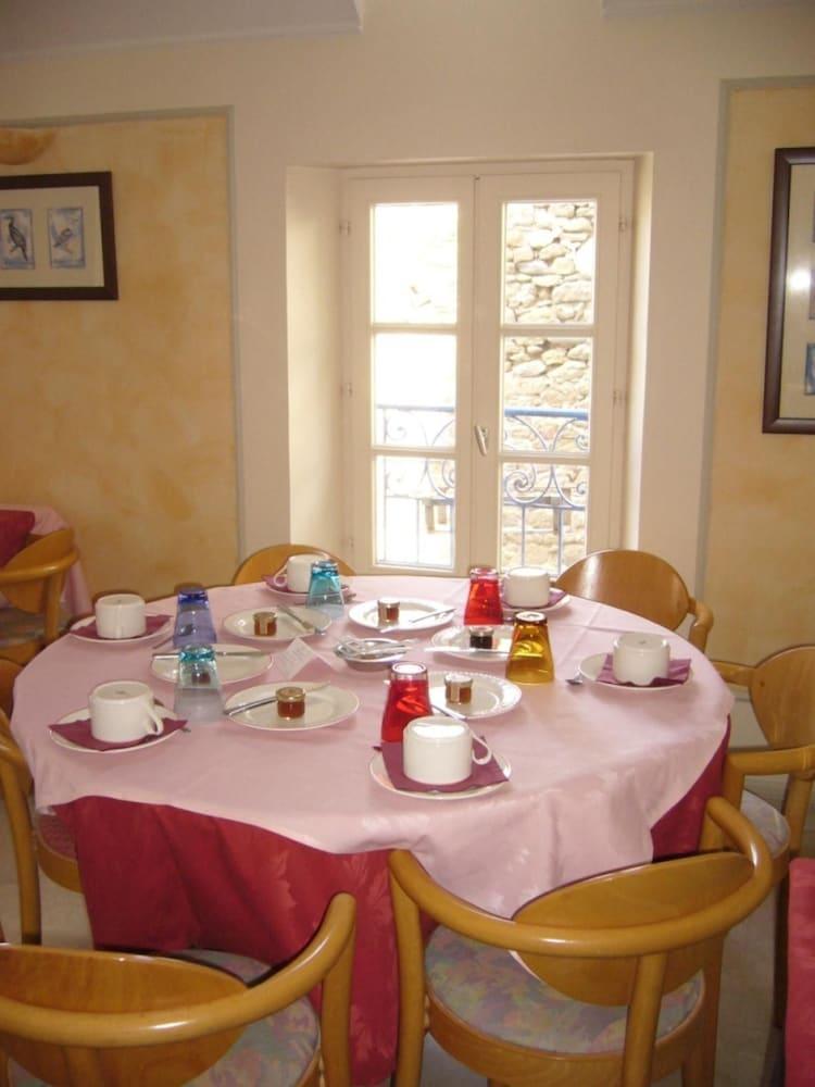 Hotel De La Cité