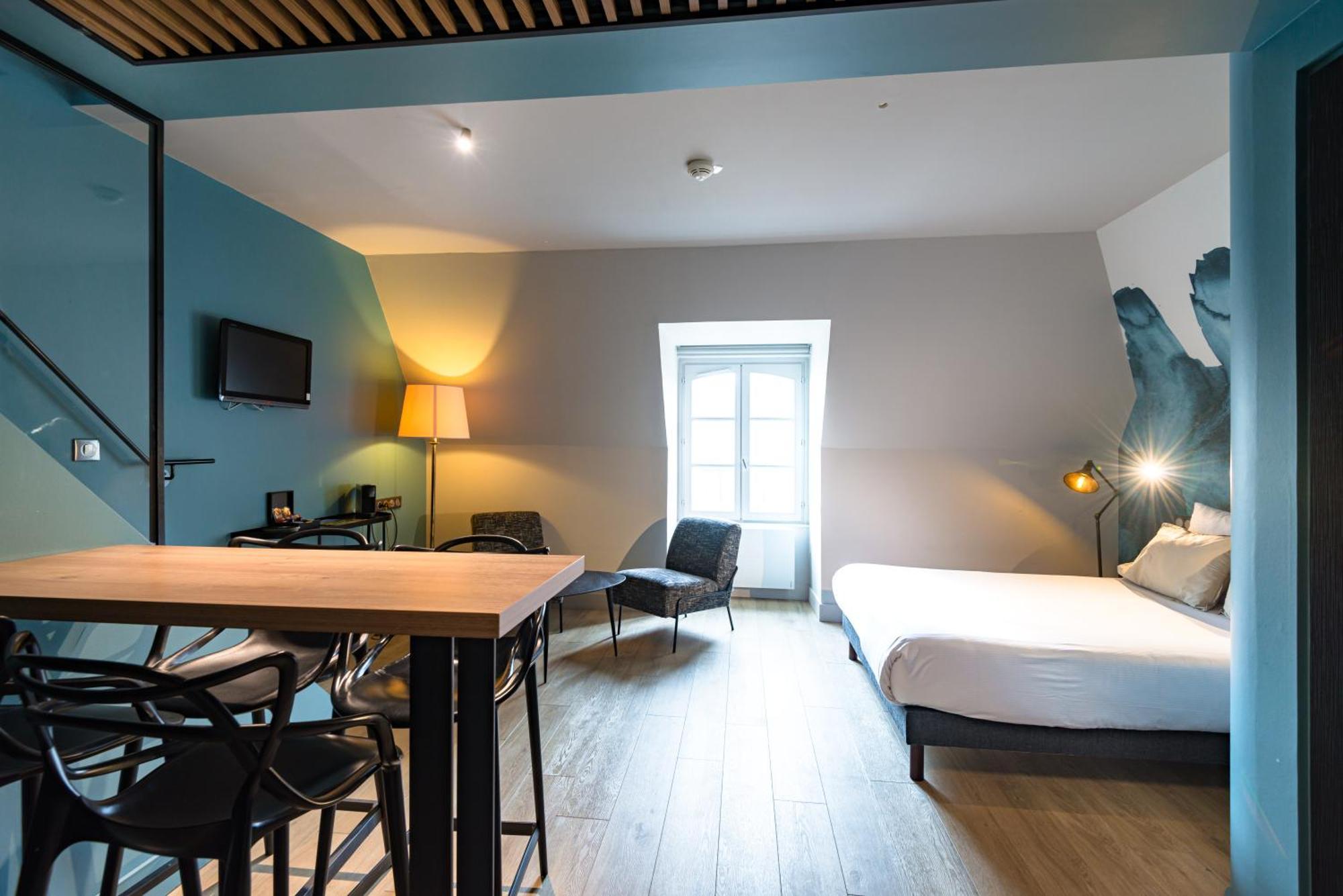 De La Cité Hotel
